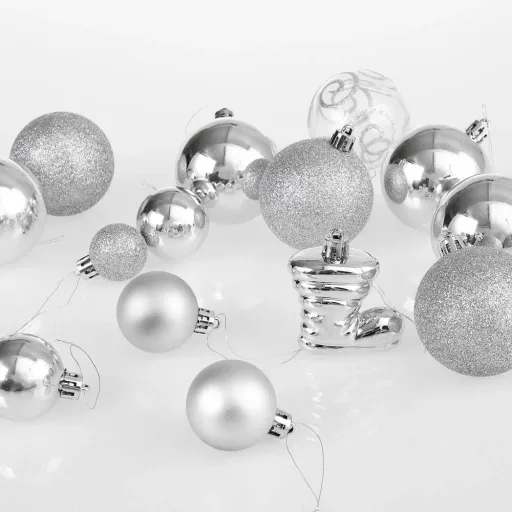 Christmas balls - 102 pieces - silver