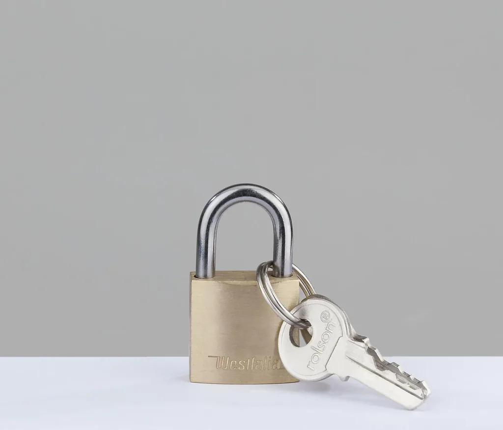 4-piece lock set *Free*