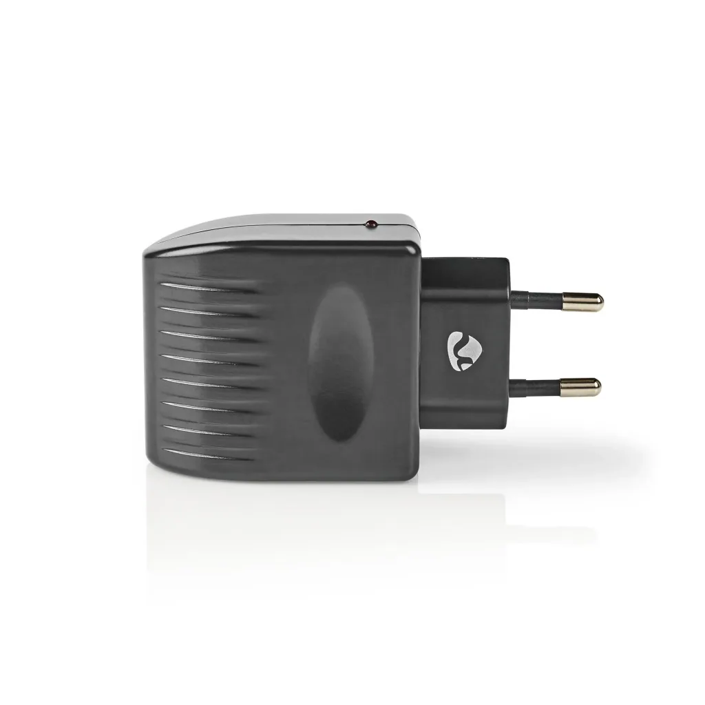 Voltage converter 230 volts to 12 volts