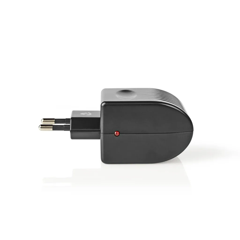 Voltage converter 230 volts to 12 volts