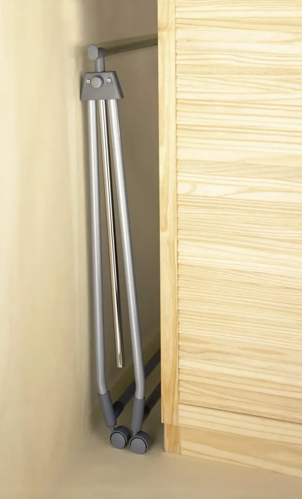 Clothes rack - foldable, height adjustable, up to 40 kg load capacity