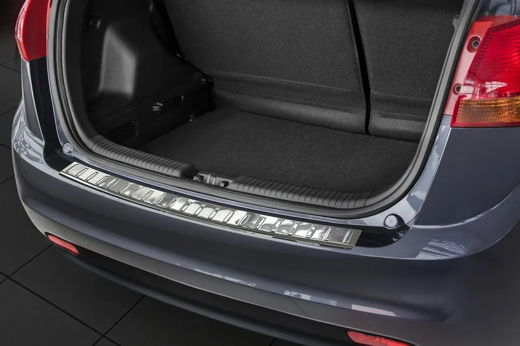 Loading sill protection for Kia Venga FL built in 2014>