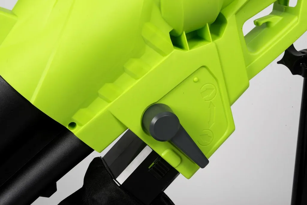 3 in 1 leaf vacuum and blower, 3000 W