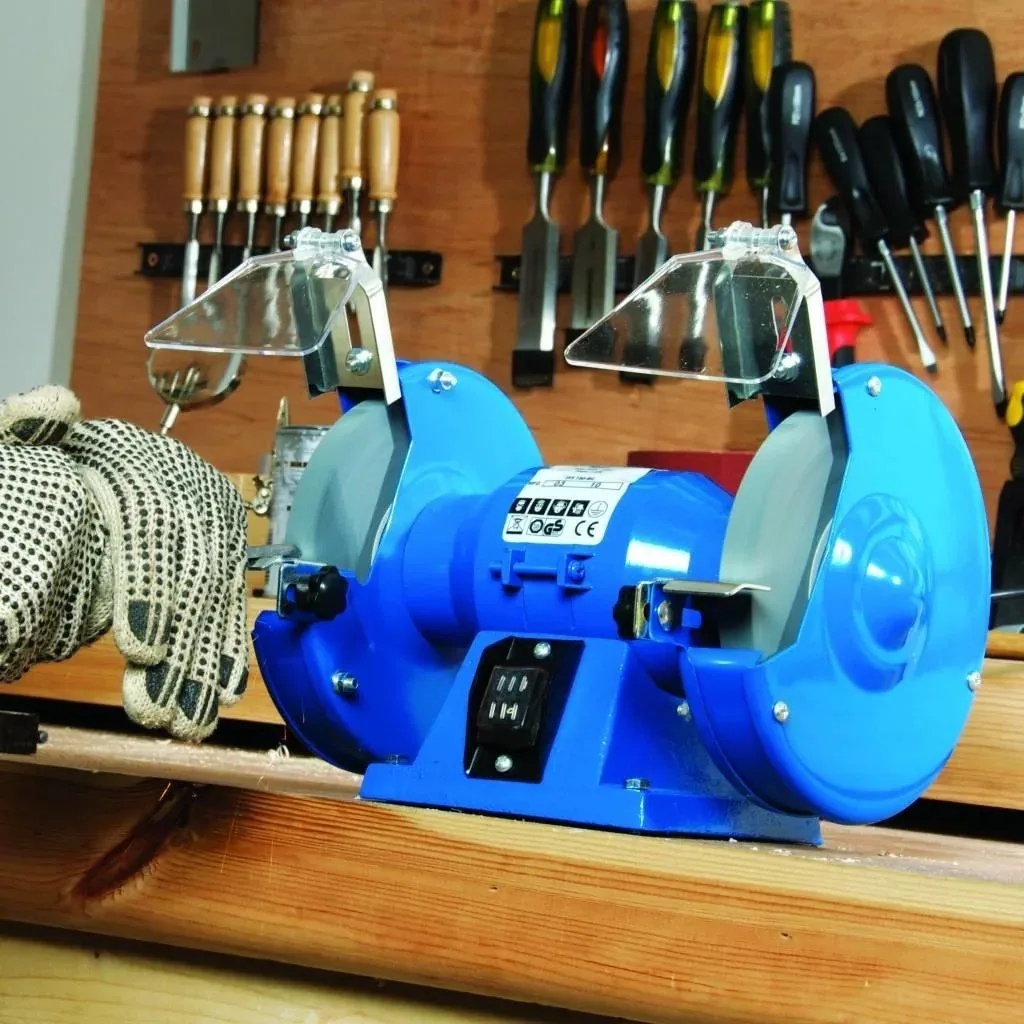 Bench grinder, 150 watts. 150 mm.