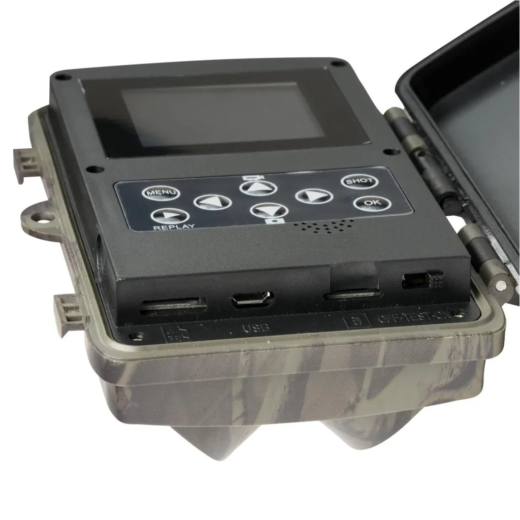 Wildlife / surveillance camera