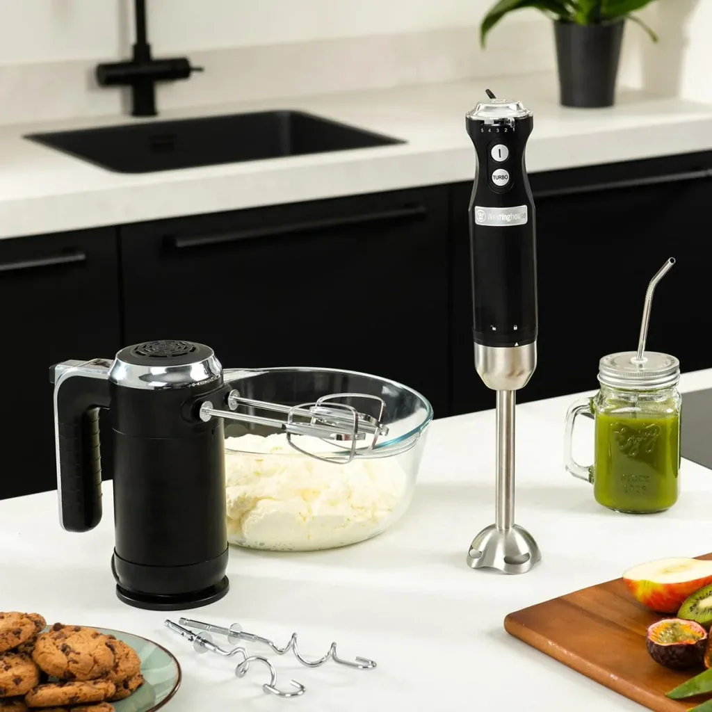 Retro hand mixer - black
