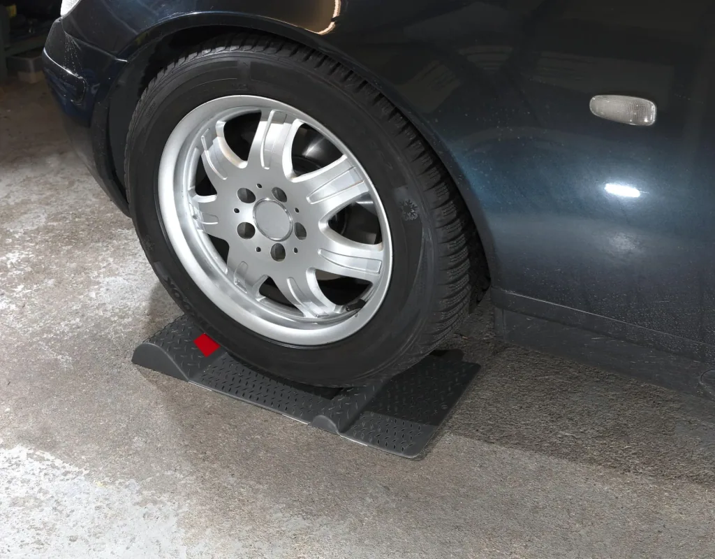 Garage protection set