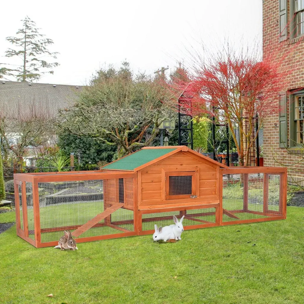 Rabbit hutch with side enclosure brown/green