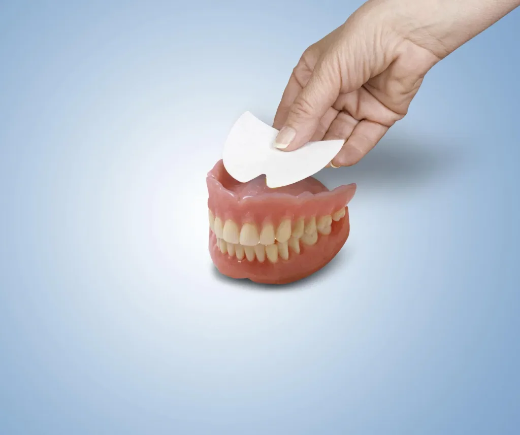 Denture adhesive pads for upper jaw, 30 pieces
