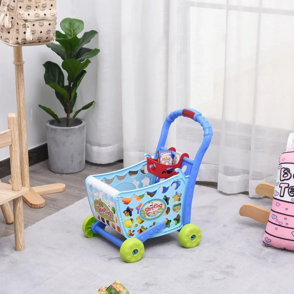 Children's shopping cart with accessories