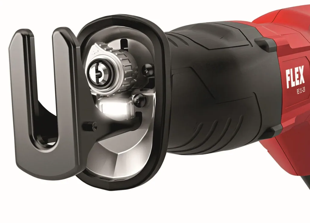 1100 Watt universal reciprocating saw RS 11-28 with throttle switch