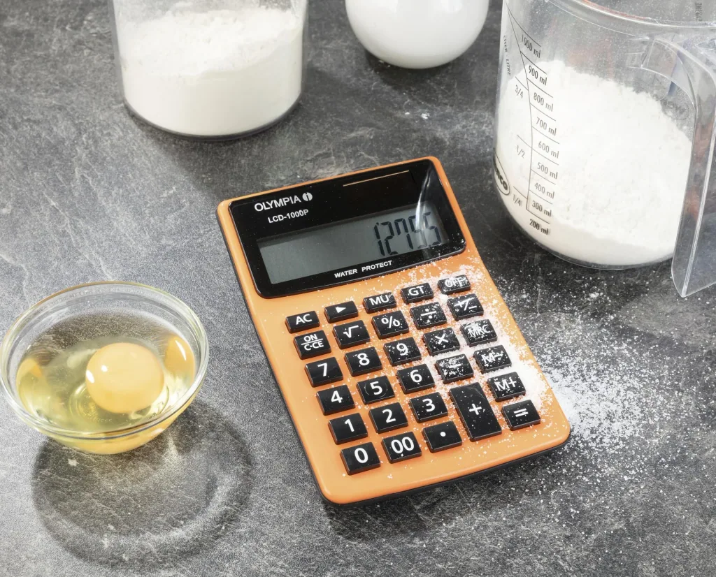 Desktop calculator with dust and splash protection