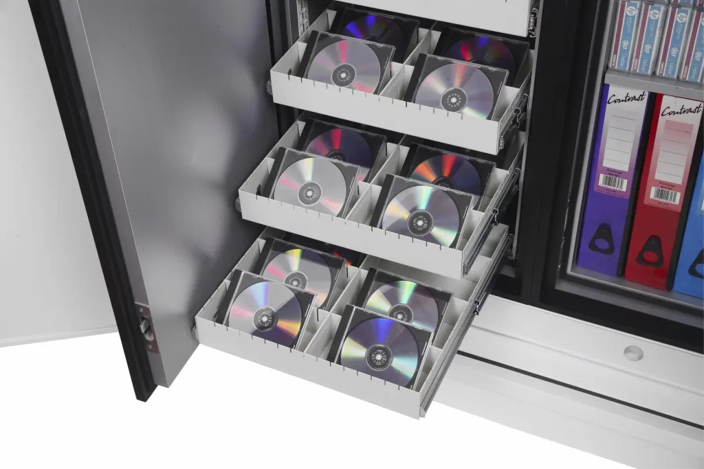 Data Commander data protection safe, external dimensions 1685 x 690 x 720 mm, with key lock