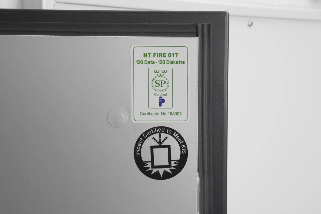 Data Commander data protection safe, external dimensions 1685 x 690 x 720 mm, with key lock