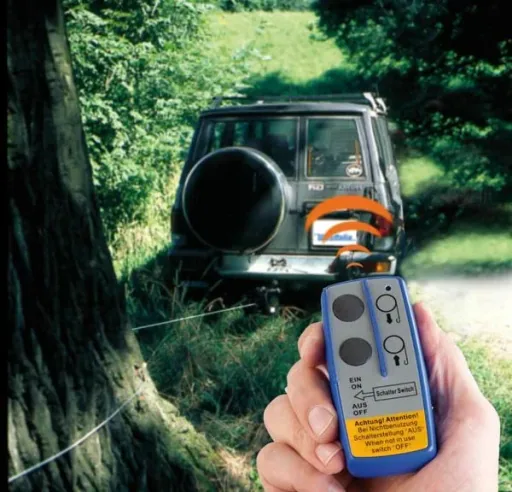 Motor winch, 2,700 kg, portable with radio remote control