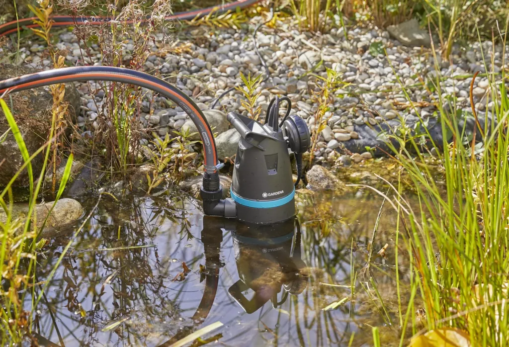 Dirty water submersible pump 10500