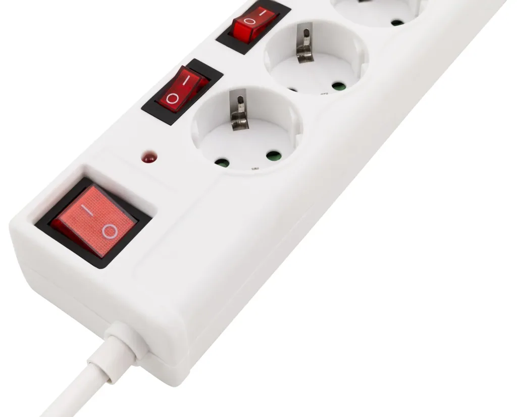 6-way power strip with surge protection, white