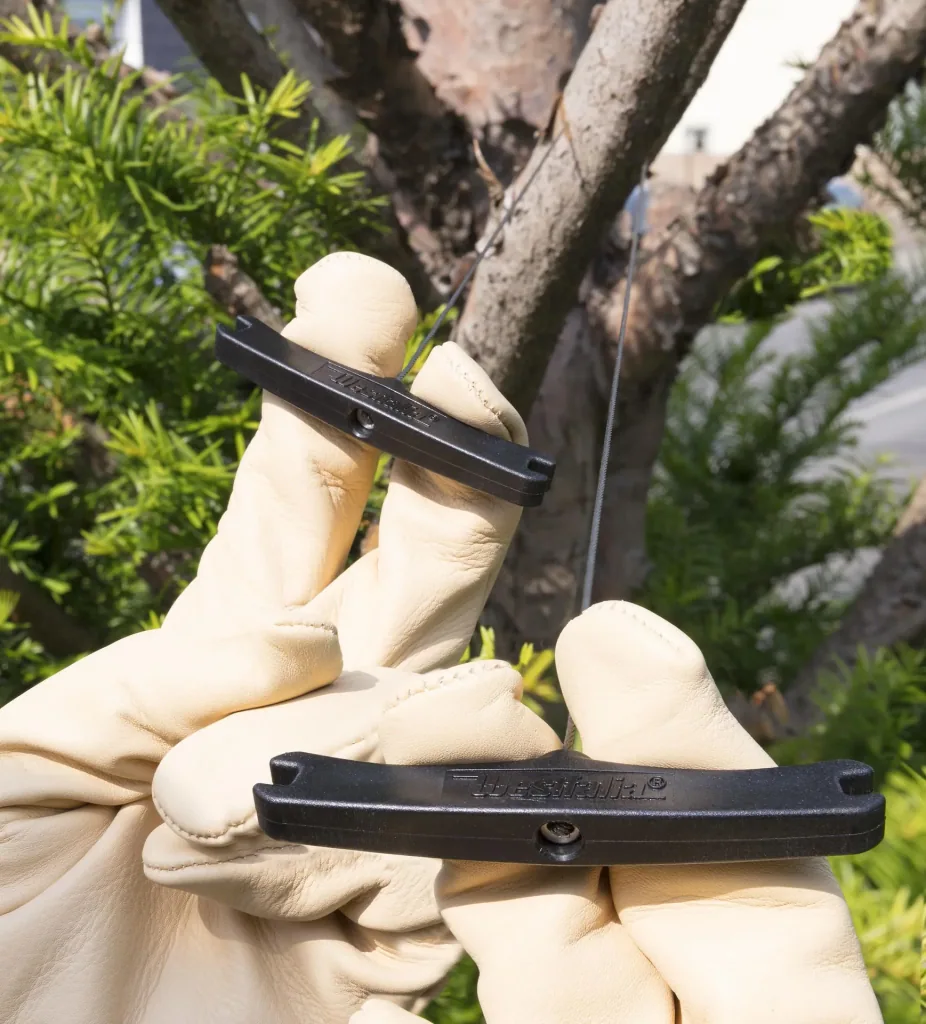 Hand hacksaw 2 in 1 including flexible saw