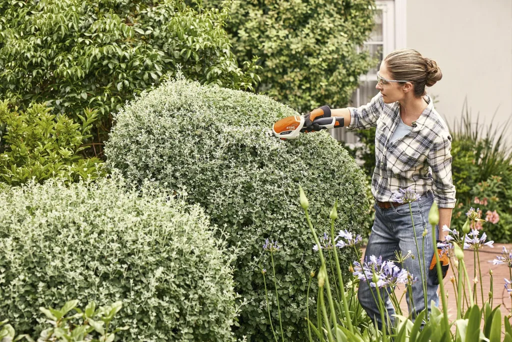 Cordless hedge trimmer / hedge cutter HSA 26 Set AS 2 + AL 1