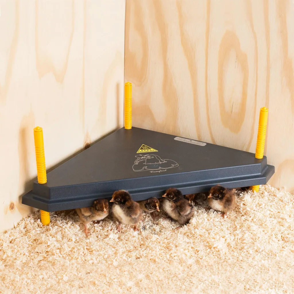 Comfort triangular heating plate 40x40cm for chicks, 24W/ 220-240V