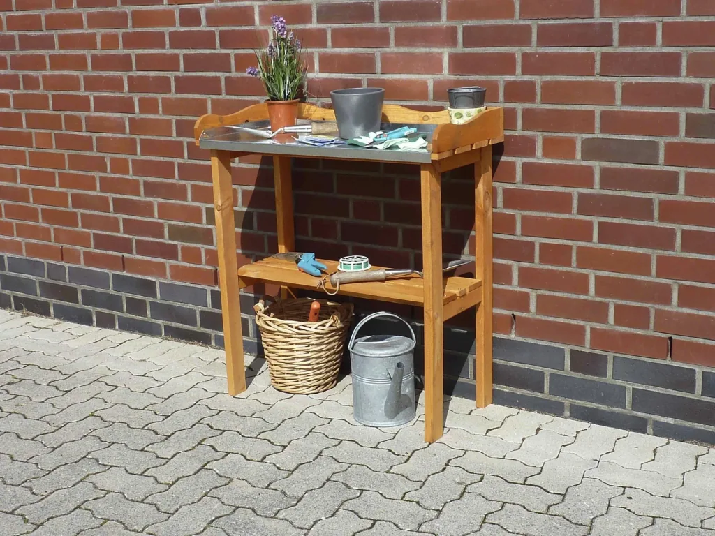 Planting table with galvanized work surface
