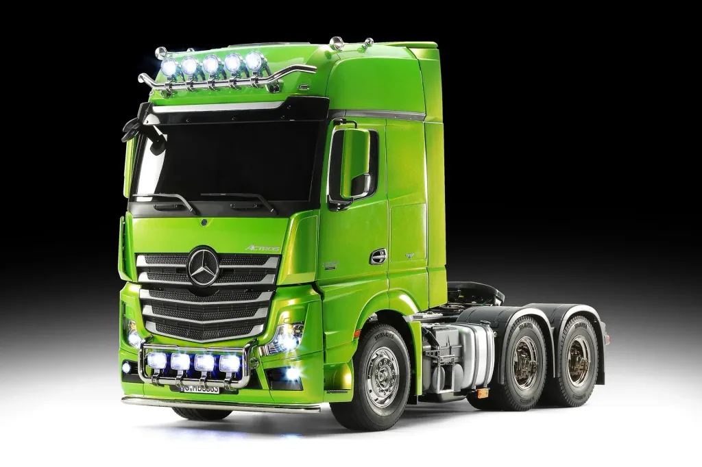 1:14 RC XB MB Actros 3363 Green Full Op.