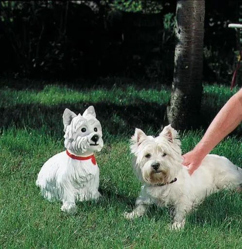 Dog with motion detector, 31 x 37 cm