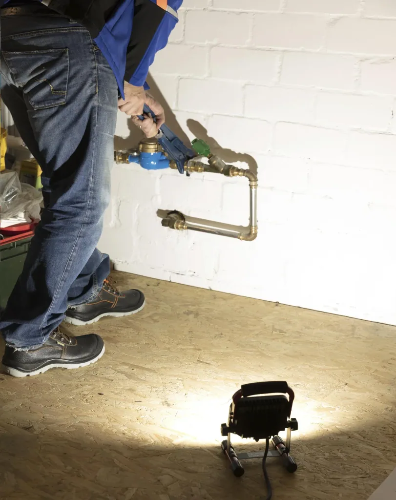 LED construction spotlight, 1800 lumens, 22 watts, 5000K, 2m cable