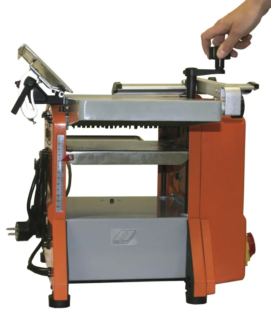 Hobbel- en diktefrees ADH 204, 1500 watt