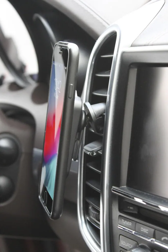 SOS mobile phone holder - magnetic