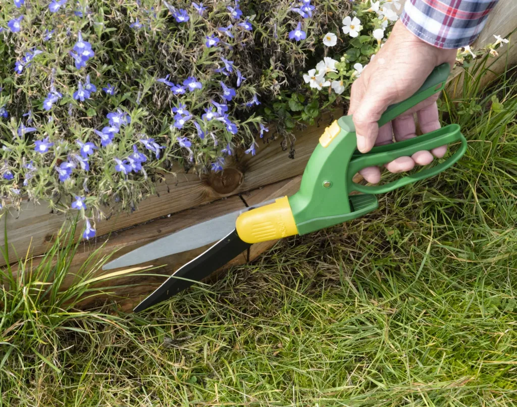 One-handed garden shears, grass shears