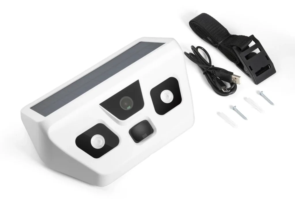 FullHD solar outdoor camera with LED light