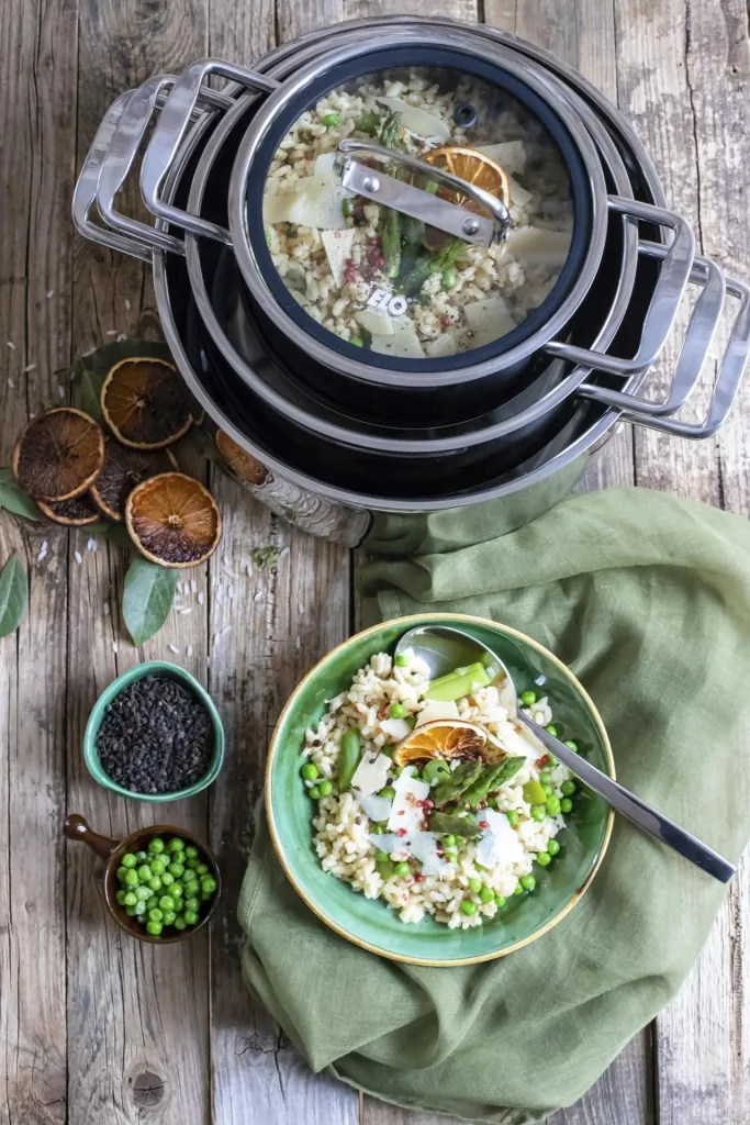 "Mystery" 6-piece stainless steel cookware set