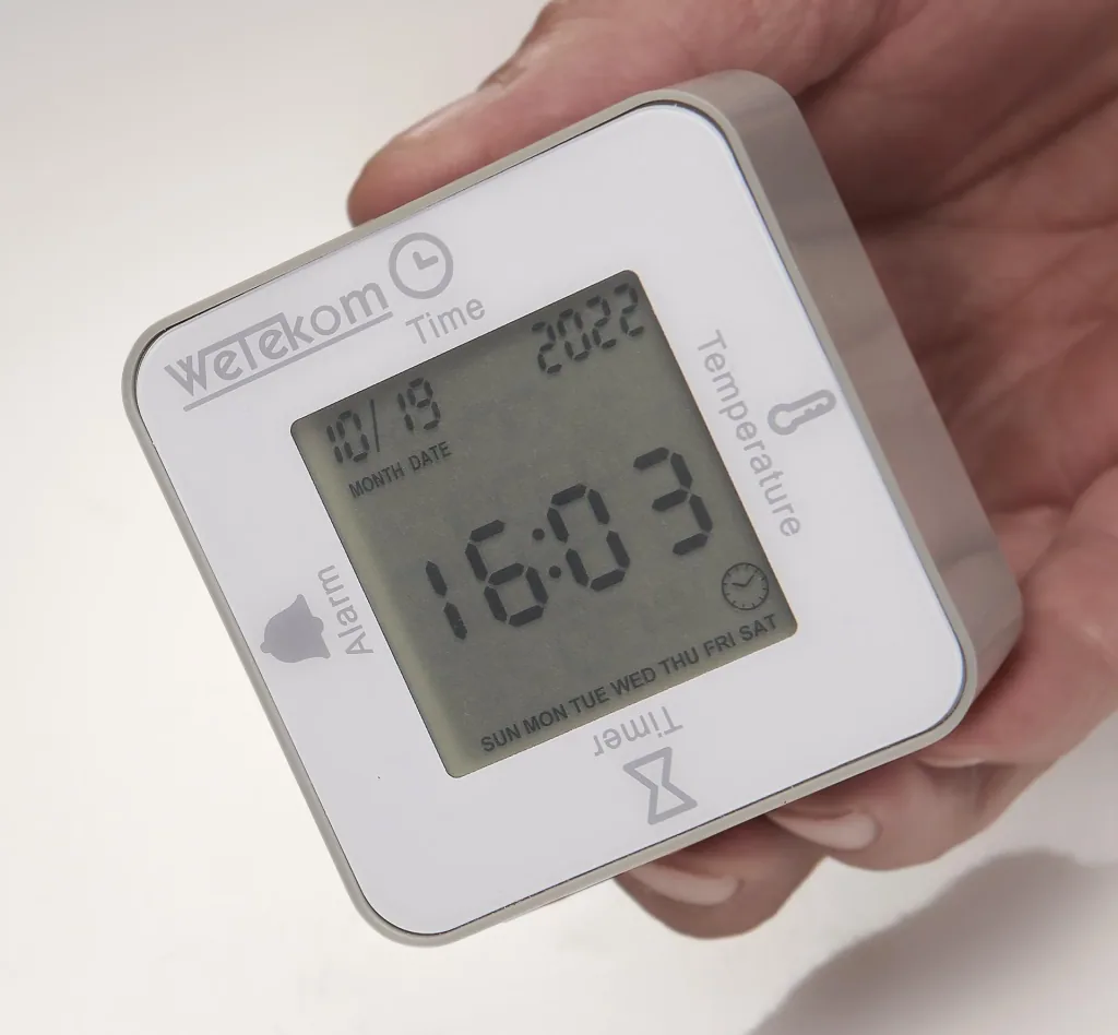 Cube Clock with voucher