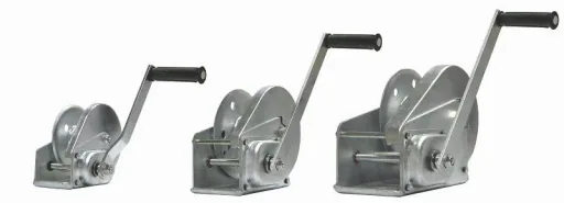 Handbrake winch BHW-1800, Max. lifting capacity / pulling force lowest (1st) layer: 820 daN, incl. 20 m rope with SOB hook