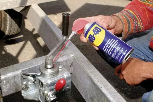 WD40 universal spray 300ml incl. canister hand pump