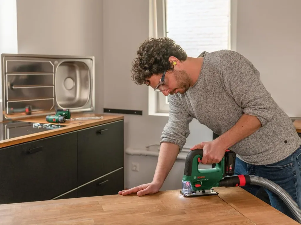 Cordless jigsaw UniversalSaw 18V-100